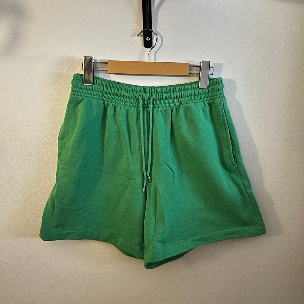 Uniqlo Women's Athletic Shorts in Vibrant Green
